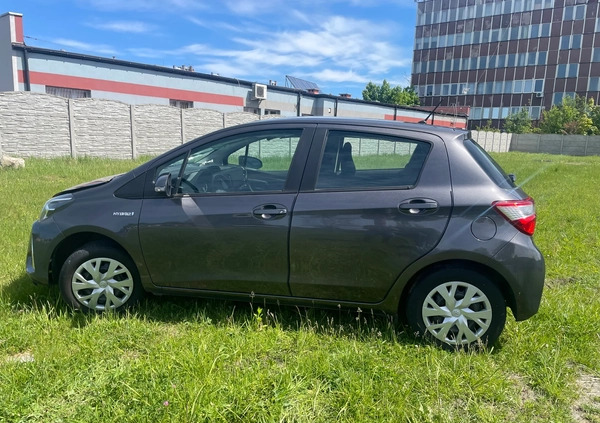 Toyota Yaris cena 23500 przebieg: 46926, rok produkcji 2019 z Zawiercie małe 232